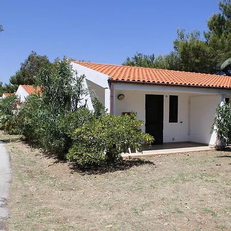 منتزه العطل Villaggio Turistico Scialmarino 2*